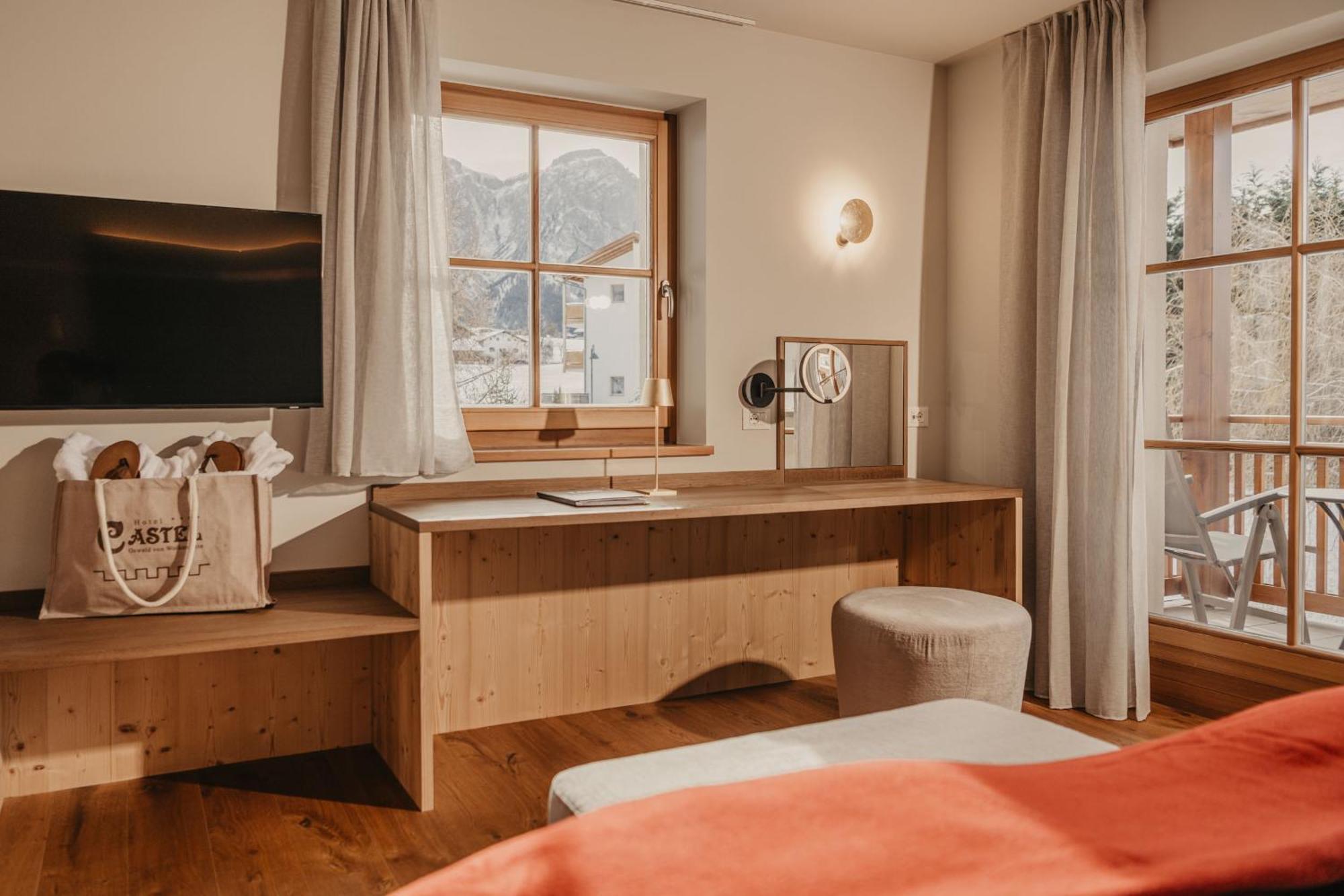 Hotel Castel Oswald Von Wolkenstein Castelrotto Bagian luar foto